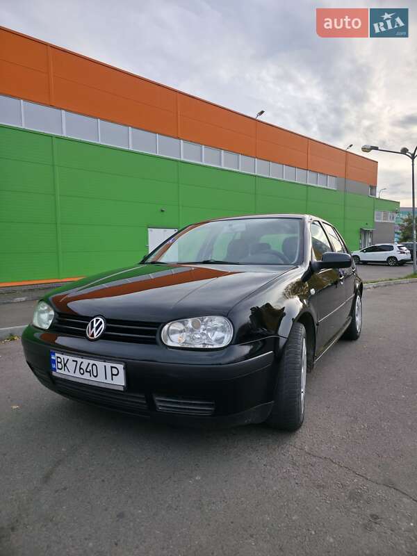 Volkswagen Golf 2000