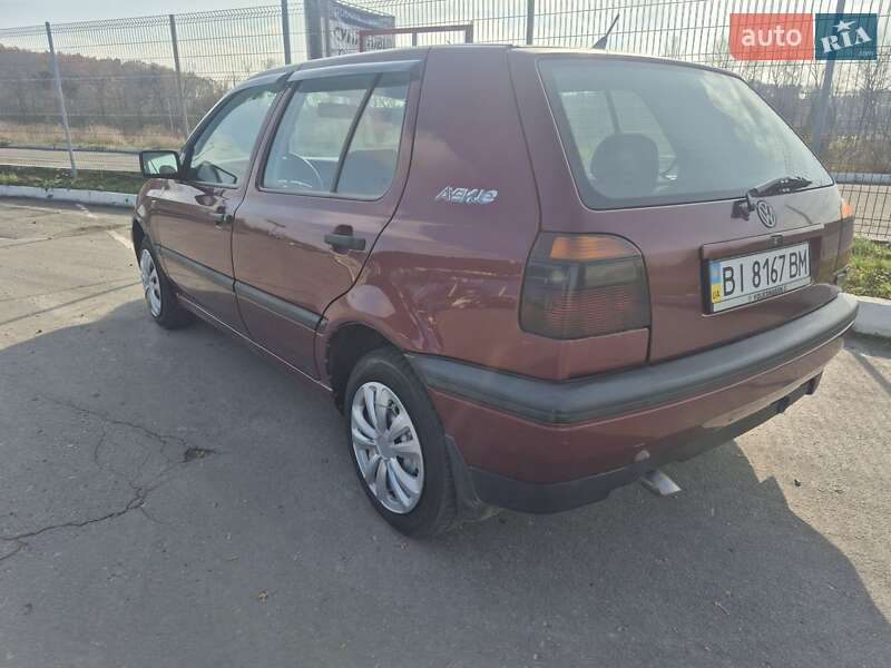 Хетчбек Volkswagen Golf 1995 в Полтаві