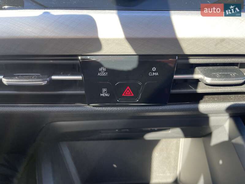 Хэтчбек Volkswagen Golf 2021 в Черновцах