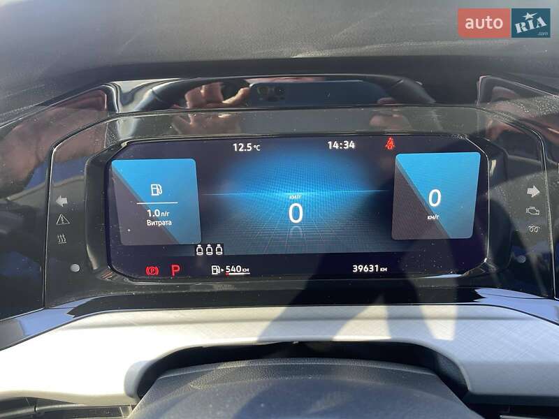 Хэтчбек Volkswagen Golf 2021 в Черновцах