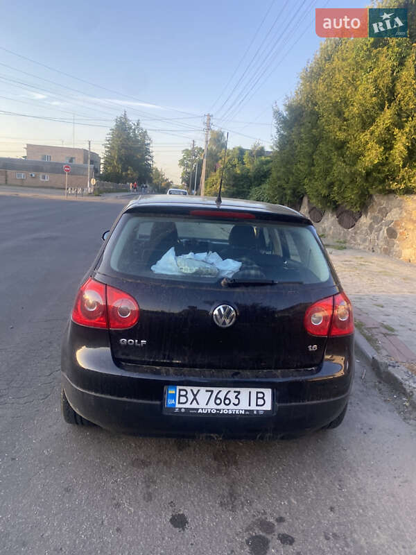 Хэтчбек Volkswagen Golf 2006 в Староконстантинове