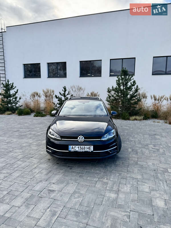 Универсал Volkswagen Golf 2017 в Луцке