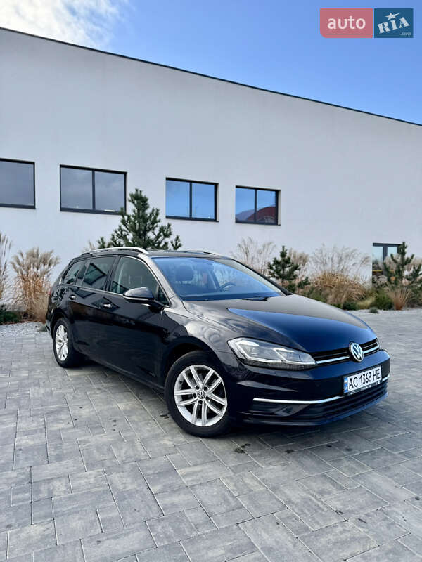 Универсал Volkswagen Golf 2017 в Луцке