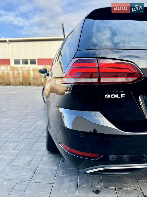 Универсал Volkswagen Golf 2017 в Луцке
