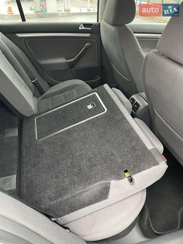 Универсал Volkswagen Golf 2009 в Виннице