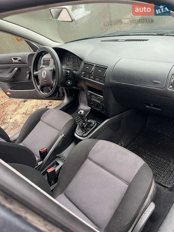 Хэтчбек Volkswagen Golf 2000 в Полтаве