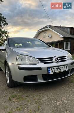 Хэтчбек Volkswagen Golf 2005 в Долине