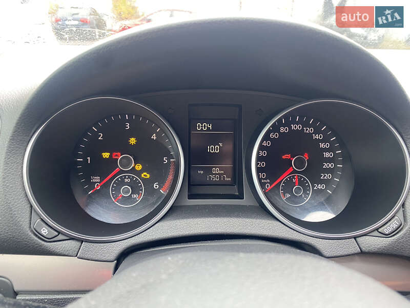 Хэтчбек Volkswagen Golf 2010 в Виннице