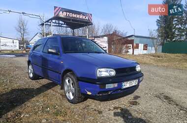 Хэтчбек Volkswagen Golf 1997 в Снятине