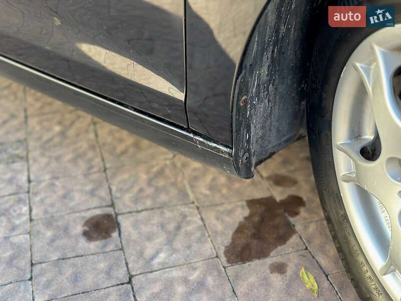 Хэтчбек Volkswagen Golf 2010 в Луцке