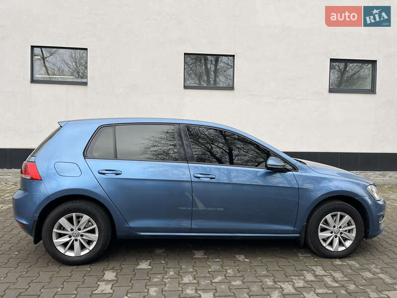 Хэтчбек Volkswagen Golf 2013 в Хмельницком