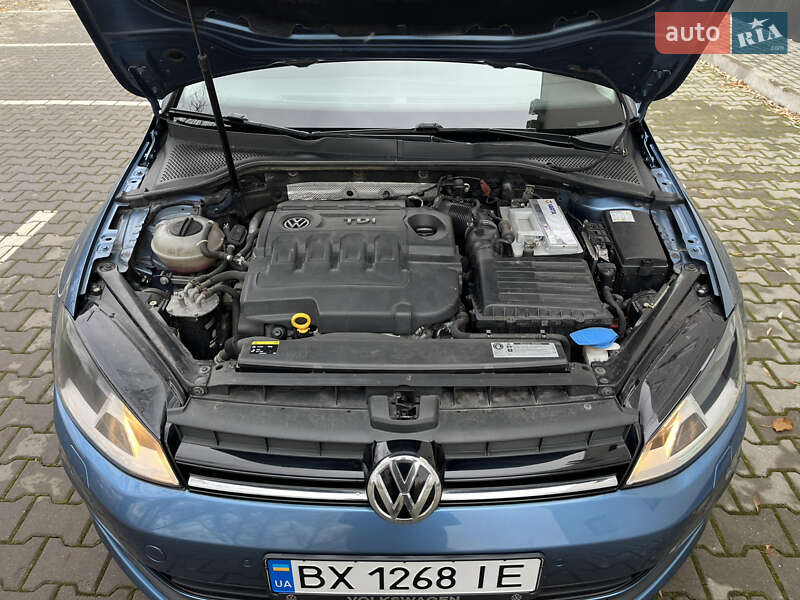 Хэтчбек Volkswagen Golf 2013 в Хмельницком