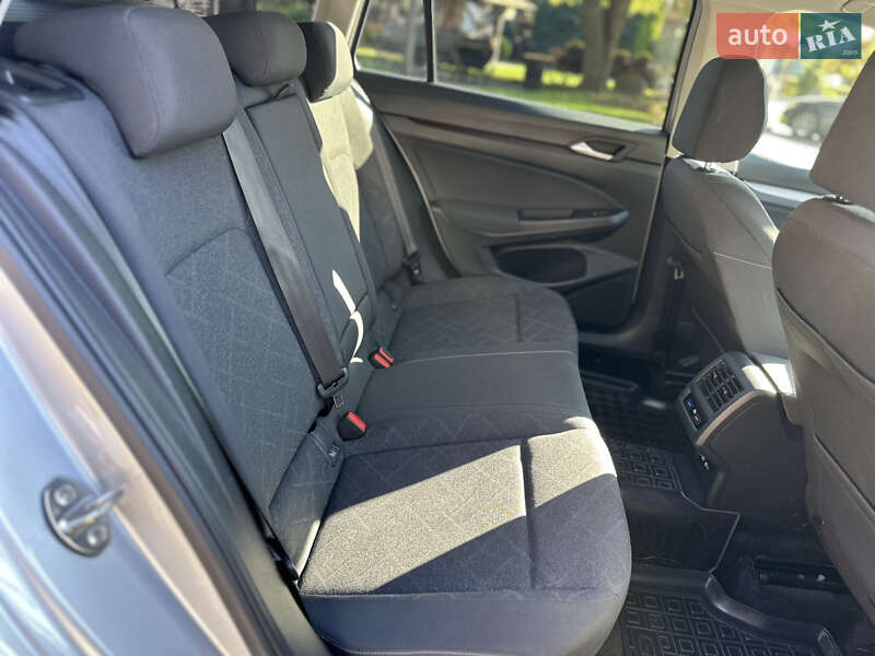 Универсал Volkswagen Golf 2021 в Калуше