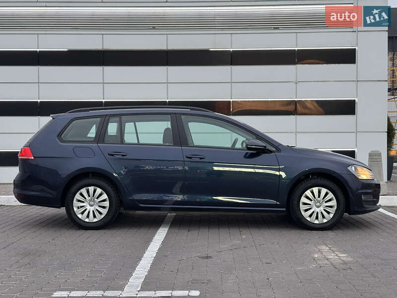 Универсал Volkswagen Golf 2013 в Киеве