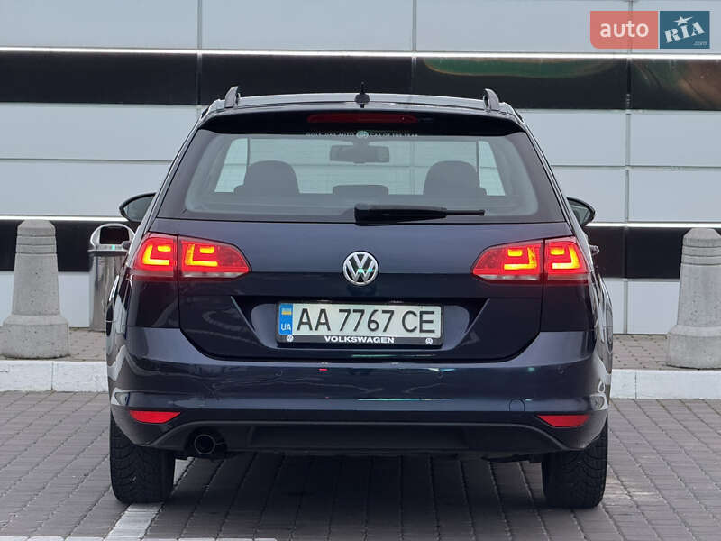 Универсал Volkswagen Golf 2013 в Киеве