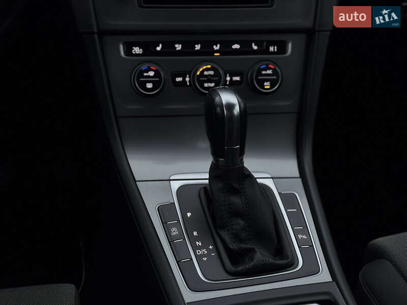 Универсал Volkswagen Golf 2013 в Киеве