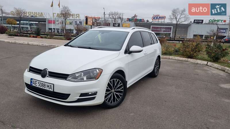 Универсал Volkswagen Golf 2015 в Кривом Роге