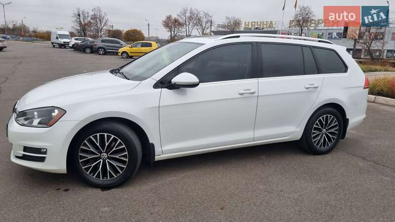 Универсал Volkswagen Golf 2015 в Кривом Роге