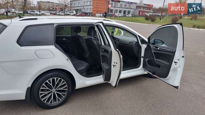 Универсал Volkswagen Golf 2015 в Кривом Роге