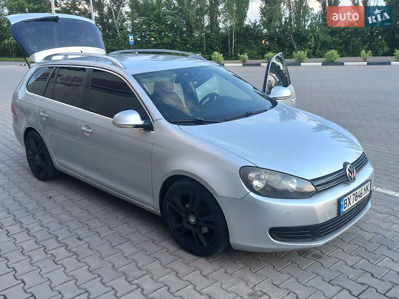Универсал Volkswagen Golf 2010 в Хмельницком
