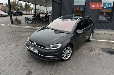 Универсал Volkswagen Golf 2017 в Кривом Роге