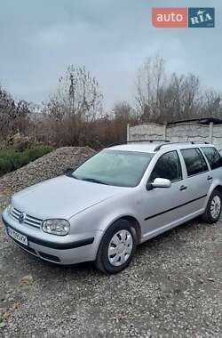 Универсал Volkswagen Golf 2002 в Золочеве