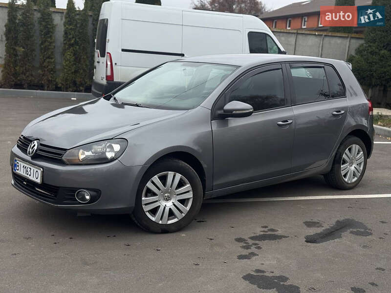 Хэтчбек Volkswagen Golf 2008 в Лубнах
