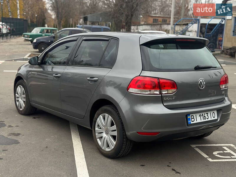 Хэтчбек Volkswagen Golf 2008 в Лубнах