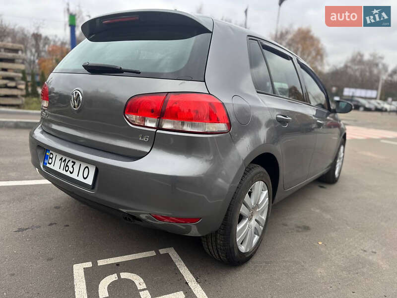 Хэтчбек Volkswagen Golf 2008 в Лубнах