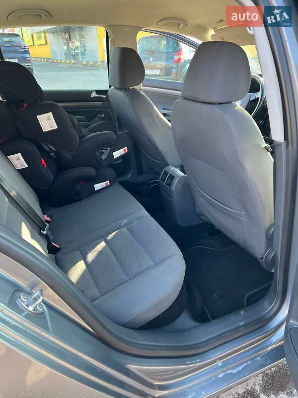 Хэтчбек Volkswagen Golf 2006 в Нежине фото 13 Хэтчбек Volkswagen Golf 2006 в Нежине