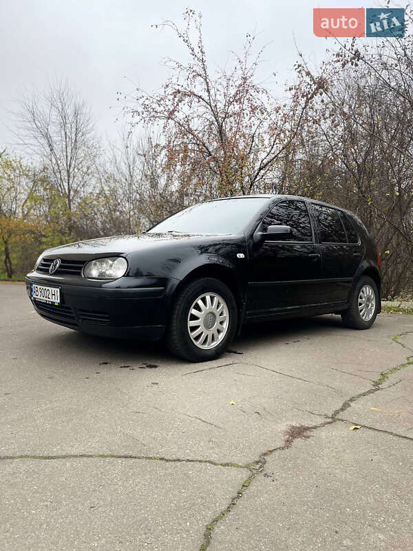 Хэтчбек Volkswagen Golf 1998 в Виннице