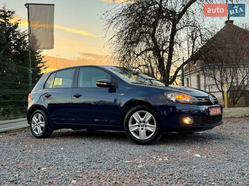 Хэтчбек Volkswagen Golf 2010 в Дрогобыче