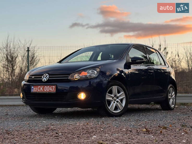 Хэтчбек Volkswagen Golf 2010 в Дрогобыче