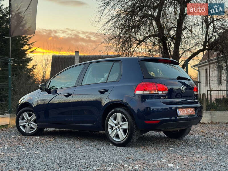 Хэтчбек Volkswagen Golf 2010 в Дрогобыче