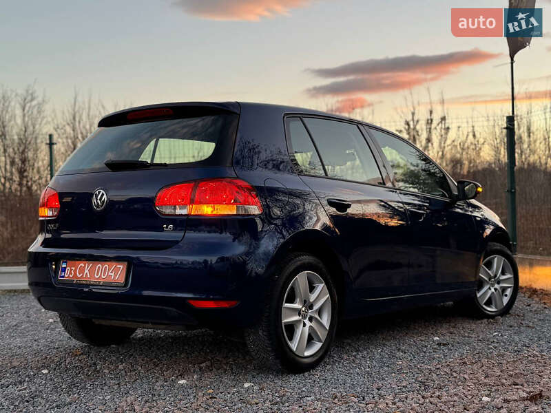 Хэтчбек Volkswagen Golf 2010 в Дрогобыче