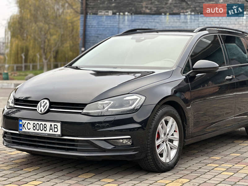 Універсал Volkswagen Golf 2017 в Луцьку