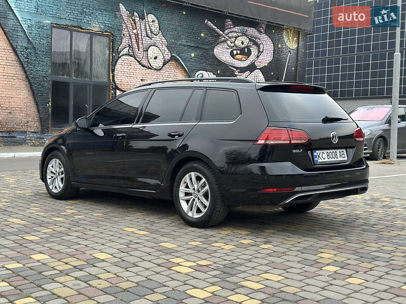 Універсал Volkswagen Golf 2017 в Луцьку