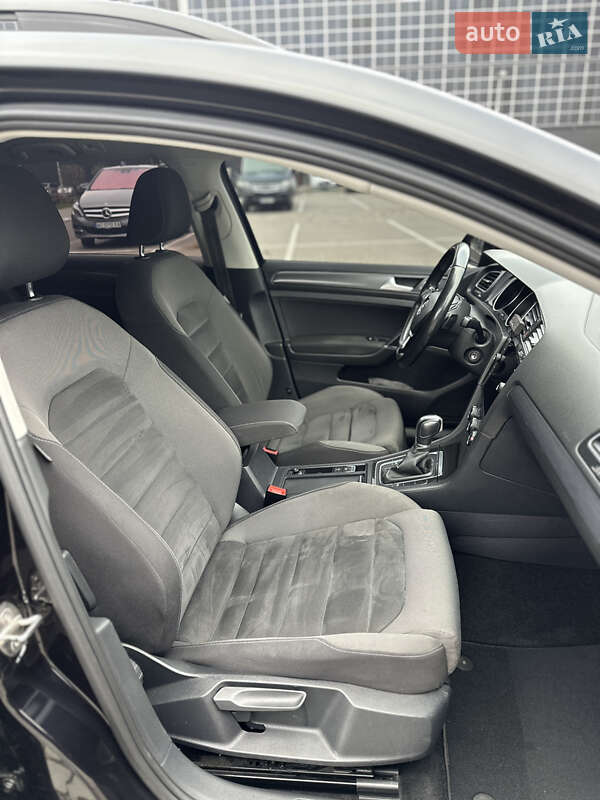 Універсал Volkswagen Golf 2017 в Луцьку