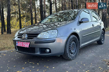 Хетчбек Volkswagen Golf 2005 в Ковелі