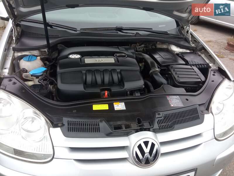 Хетчбек Volkswagen Golf 2006 в Вінниці