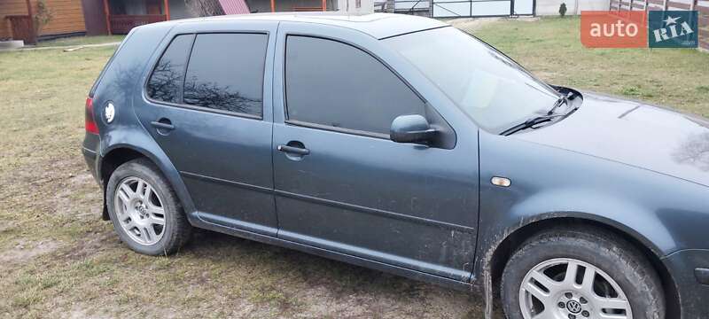Хетчбек Volkswagen Golf 1999 в Рівному