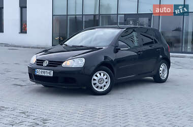 Хэтчбек Volkswagen Golf 2004 в Хусте