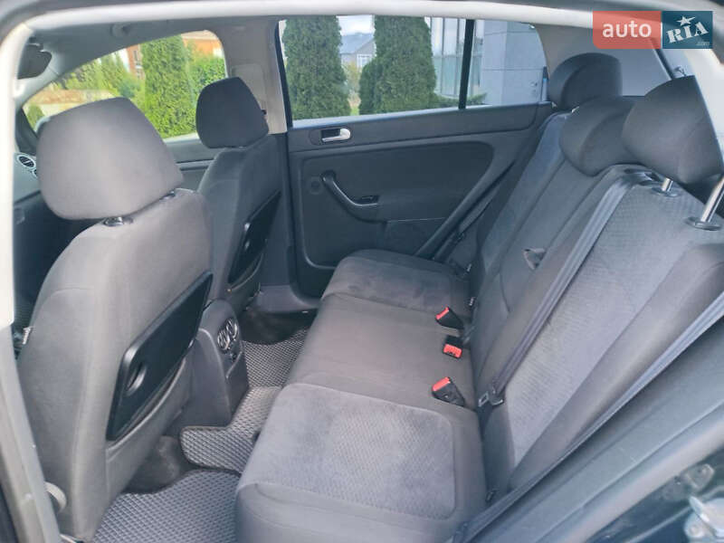 Хэтчбек Volkswagen Golf 2009 в Хмельницком