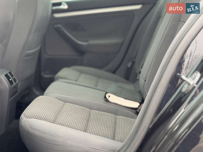 Універсал Volkswagen Golf 2008 в Запоріжжі фото 46 Універсал Volkswagen Golf 2008 в Запоріжжі