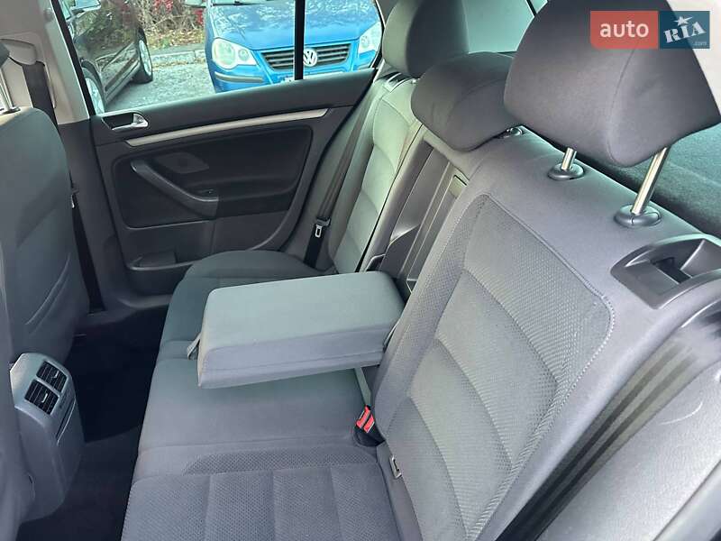 Хэтчбек Volkswagen Golf 2007 в Каменском