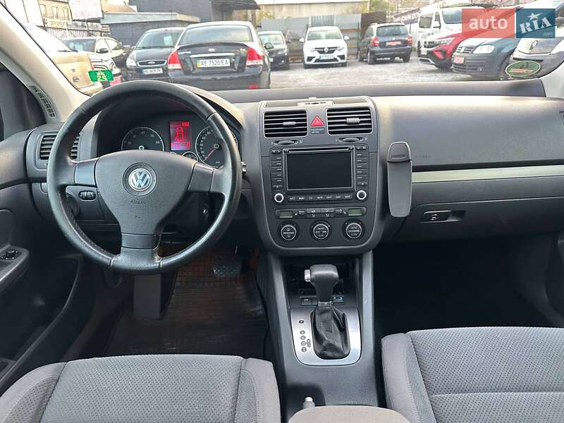 Хэтчбек Volkswagen Golf 2007 в Каменском