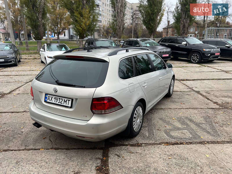 Универсал Volkswagen Golf 2009 в Харькове