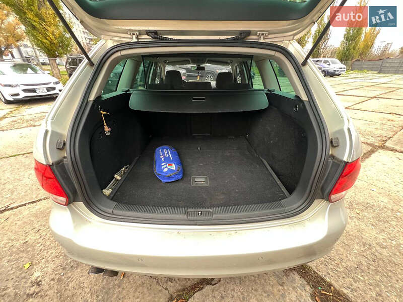 Универсал Volkswagen Golf 2009 в Харькове