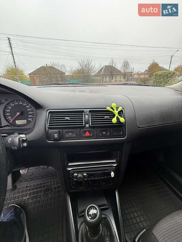 Хэтчбек Volkswagen Golf 2000 в Богодухове