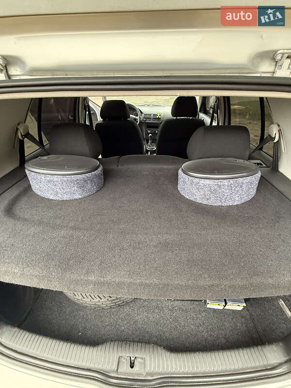 Хэтчбек Volkswagen Golf 2000 в Богодухове